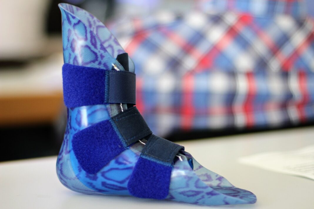 Prótesis de ortopedia para el pie