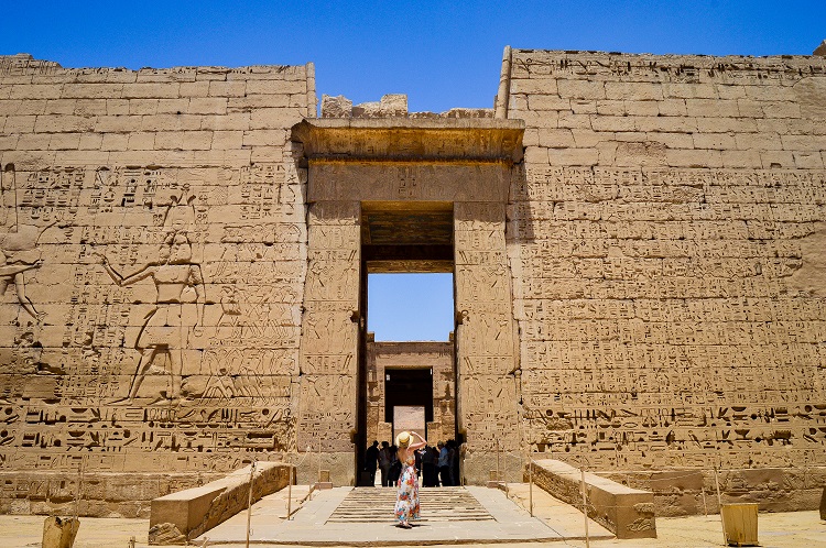 templo medinet habu en egipto